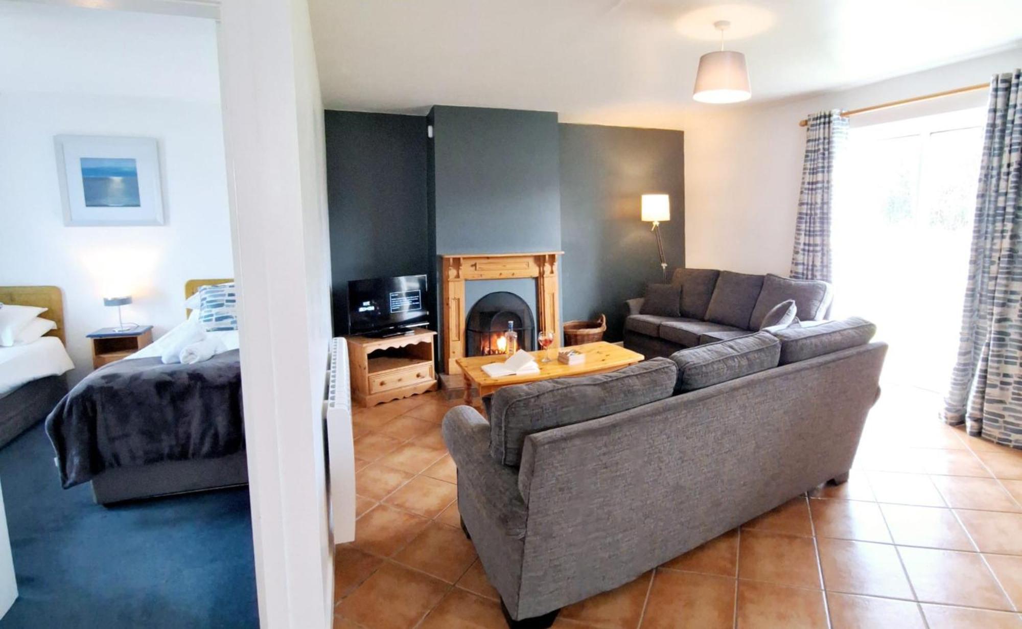 Dingle Harbour Cottages 3 Bed Sleeps 7 By Trident Holiday Homes Exterior photo